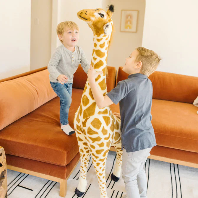 🦒 Giant Lifelike Giraffe Plush Toy